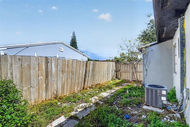 Building Photo - 824 Bayberry Dr