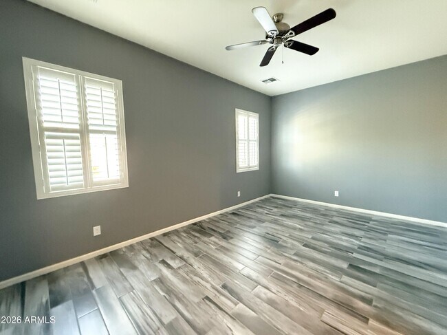 Building Photo - 20618 W Edgemont Ave