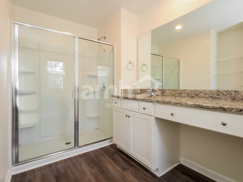 Building Photo - 1351 John Swann St