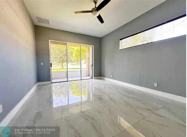 Building Photo - 2811 Serenity Cir S