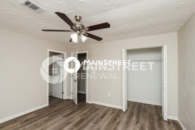Building Photo - 674 Altamira St NW