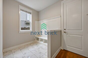 Building Photo - 5 BED & 4.5 BATH FOR RENT