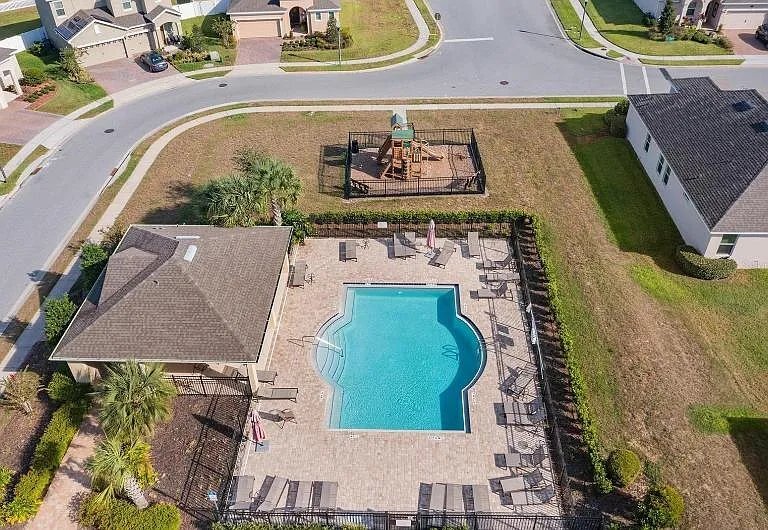 Building Photo - 151 Seville Dr