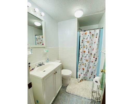 Building Photo - 66 Spring Rd