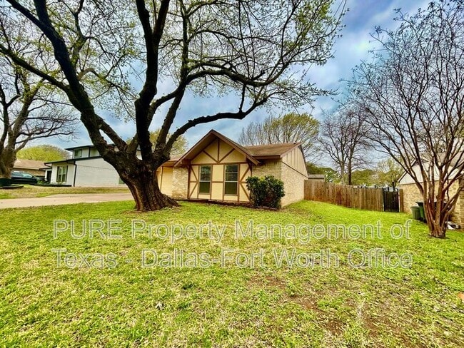 Building Photo - 1410 Birmingham Dr