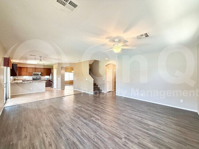 Building Photo - 11434 E Cliffrose Ln