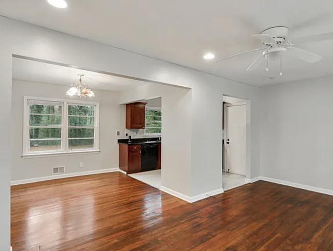 Building Photo - 3-bedroom, 1.5-bath in Decatur! ***Get 50% Off Your First Month! Limited Time – Ends February!***