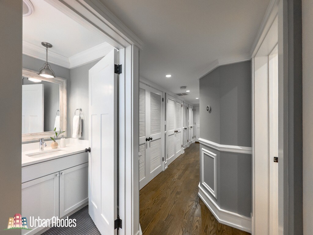 Building Photo - 3453 N Hoyne Ave