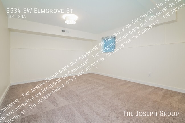 Building Photo - 3534 SW Elmgrove St