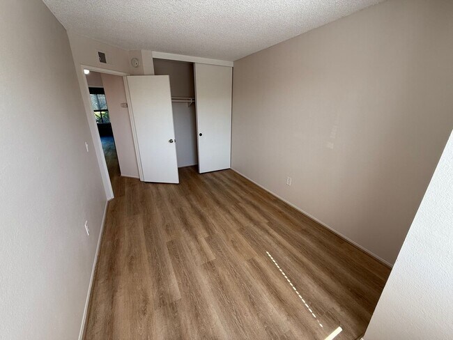 Building Photo - Wonderful 4 Bedroom 2-story Townhome in "F...