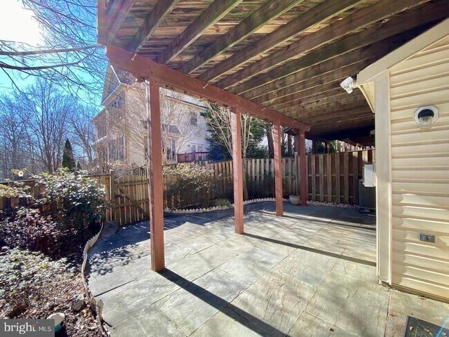 Building Photo - 1030 Grand Oak Way