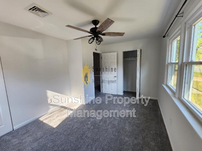 Building Photo - 213 Picard Dr