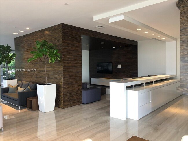 Building Photo - 1330 West Ave