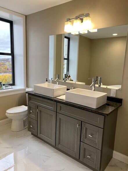 Building Photo - 108 Washington N Ave