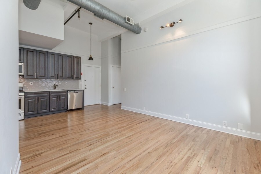 Building Photo - 1017 Jefferson St