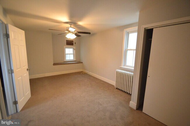 Building Photo - 322 Jones Ave