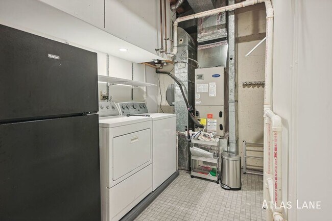 Building Photo - Professionally Managed Home In Gated  Comm...