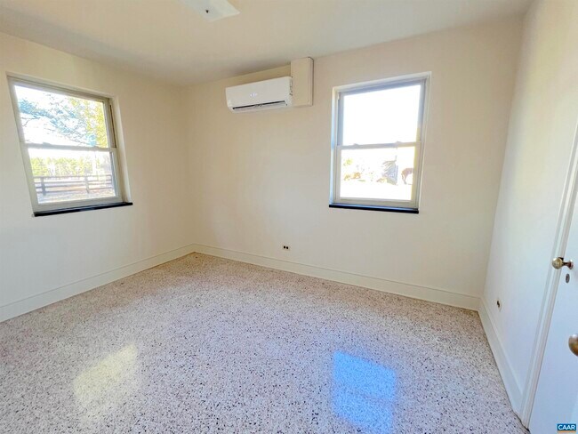 Building Photo - 2617 Bonny View Ln
