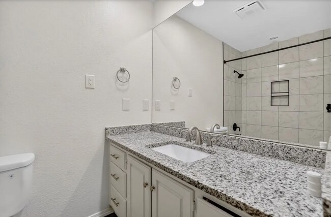 Building Photo - 3220 Preston Dr