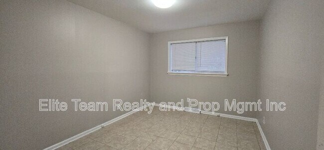 Building Photo - 1803 Darbrook Dr