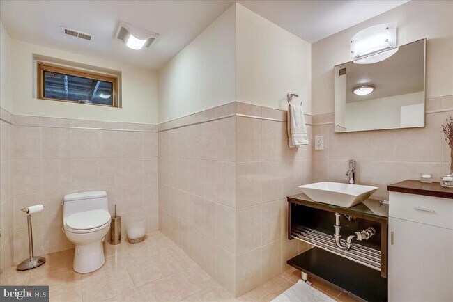 Building Photo - 6600 80th Pl