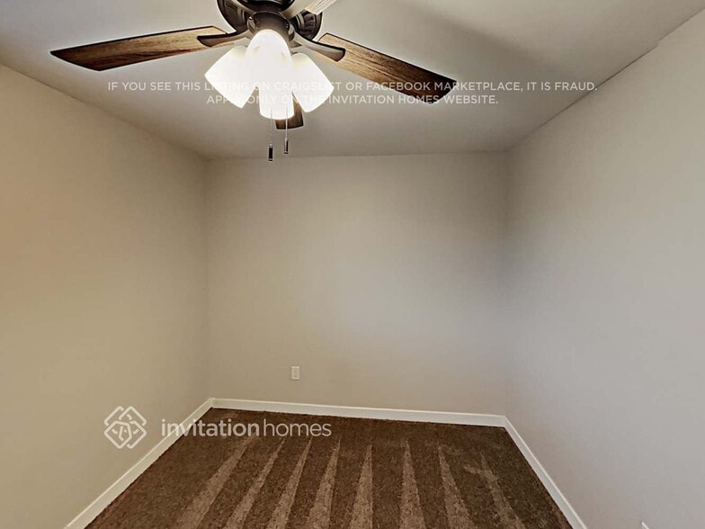 Building Photo - 2936 S Mobile Way