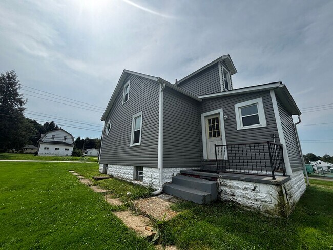 Building Photo - 563 Barkeyville Rd