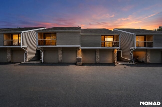 Building Photo - 12 Evergreen Dr