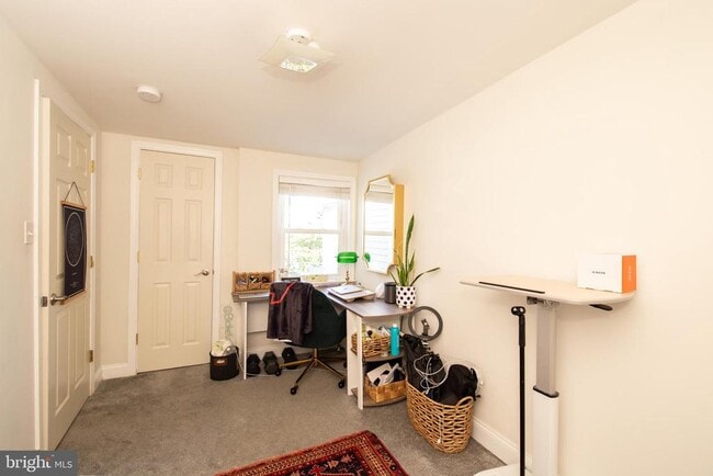 Building Photo - 811 N Judson St