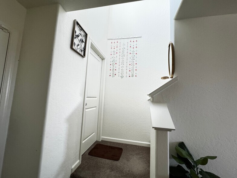 Convenient half-bath for guests and quick use - 719 Irma Dr