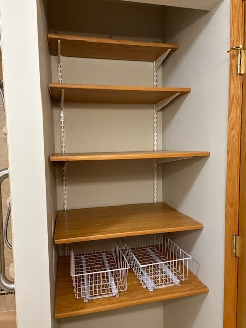 Plenty of linen storage - 409 Hill N Dale Cir