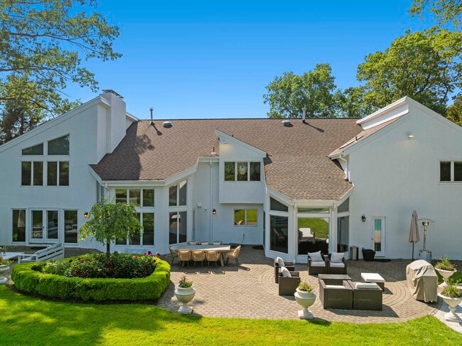Building Photo - 172 Truman Dr