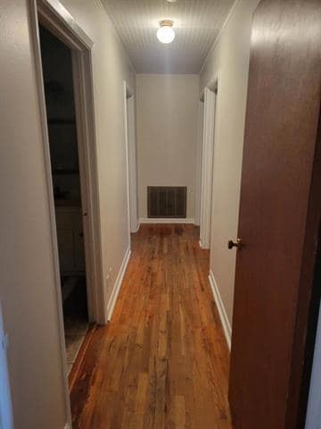 Building Photo - 1100 N Houston St