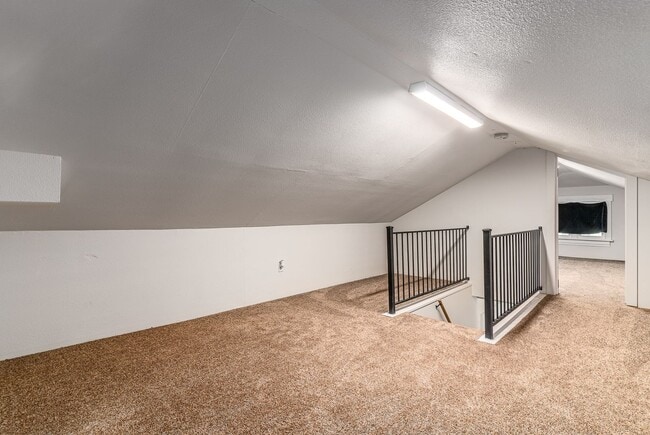 Building Photo - Charming 5-Bedroom South Hill Home Near Manito Par