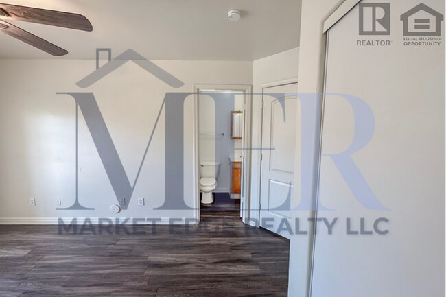 Building Photo - 3Bed/2.5Bath Townhouse at 24th St/Thomas! Ready for Immediate Move-In!