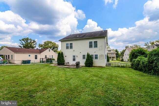 Building Photo - 7618 Leonard Dr