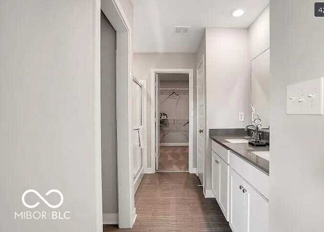 Building Photo - 11387 Plough St