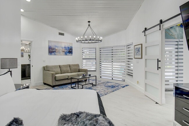 Building Photo - 13302 Doubletree Cir