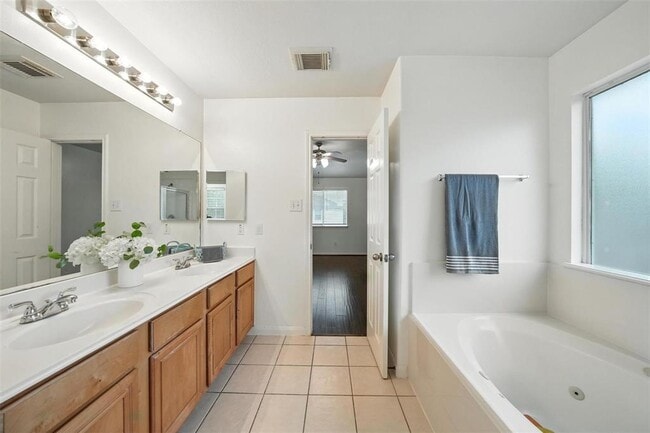 Building Photo - 3114 Holly Ranch Dr