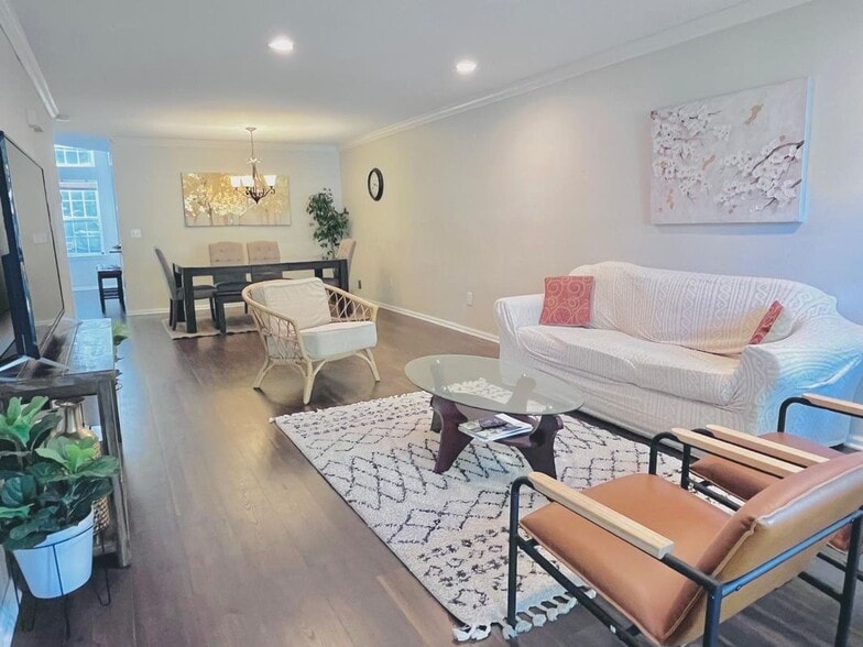 Building Photo - 363 Catskill Court