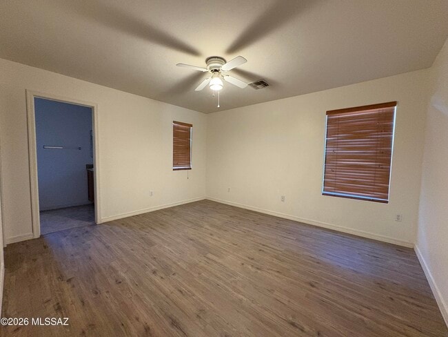Building Photo - 1133 S Pantano Overlook Dr