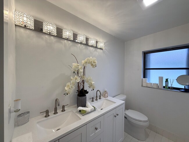 Building Photo - 10760 NW 18th Ct