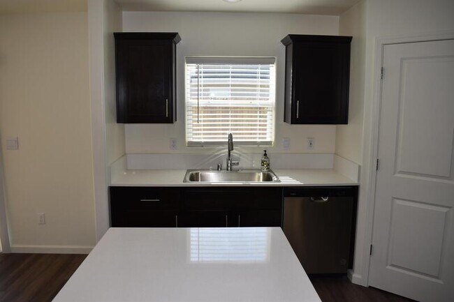Building Photo - 4027 Bayonet Dr