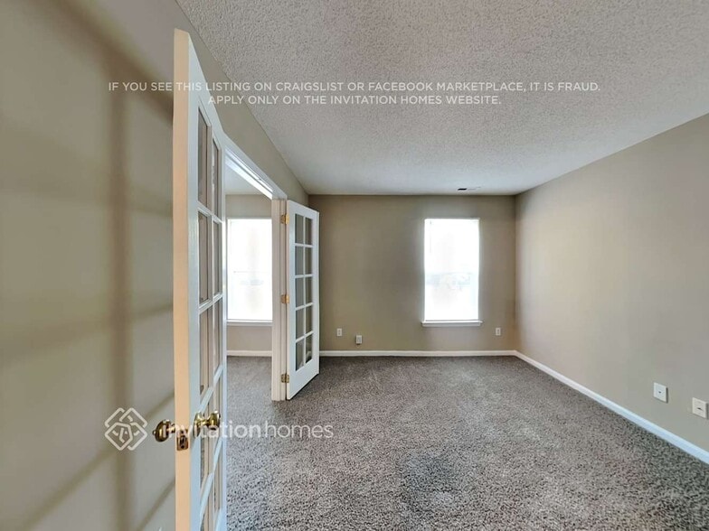 Building Photo - 10600 Northwoods Forest Dr