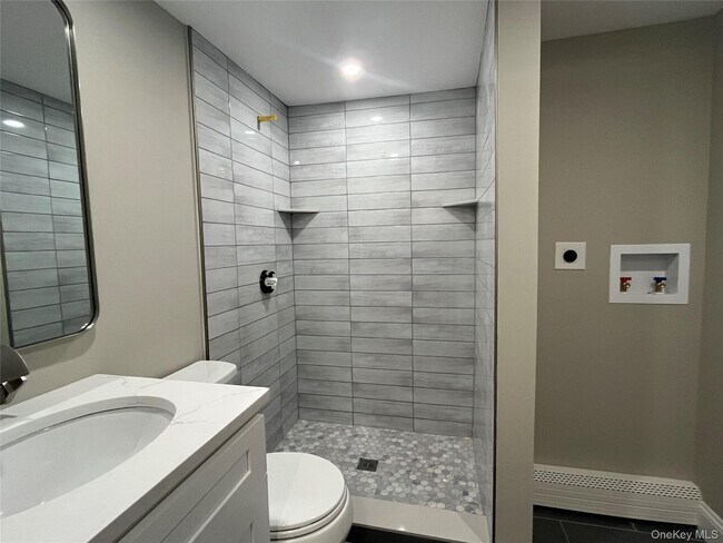 Building Photo - 26 Hanover Pl