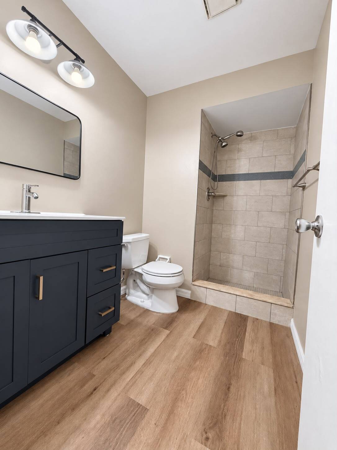 Building Photo - 6380 Bonnie Bay Cir N