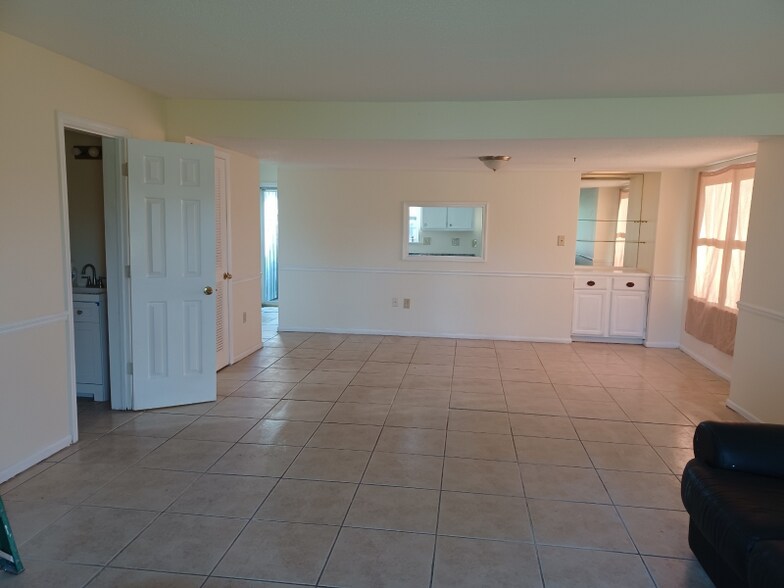 Building Photo - 1108 Marshview Cir Dr