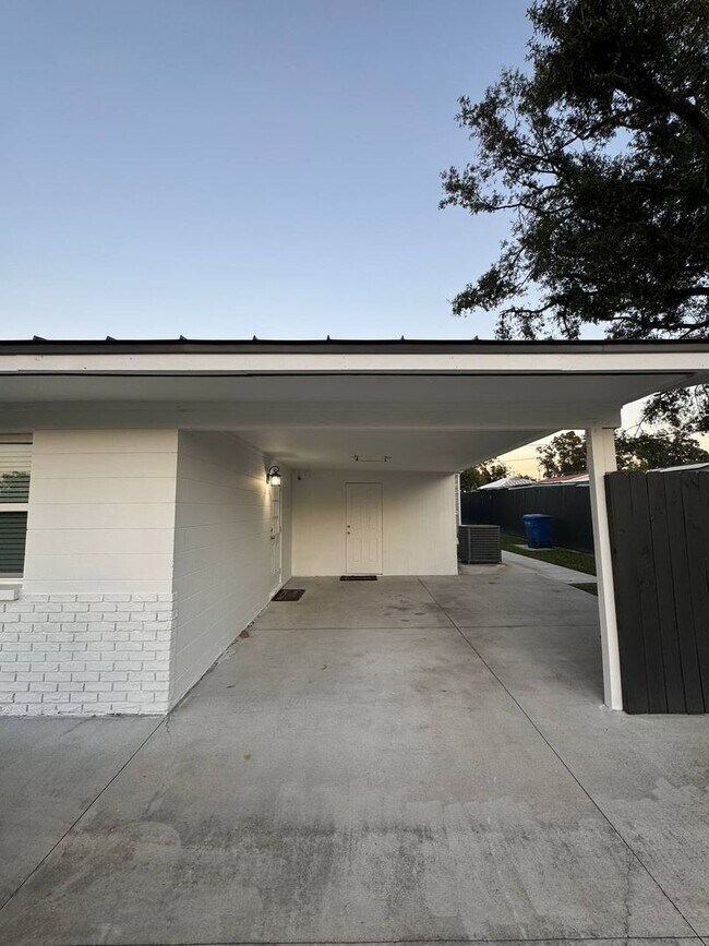 Building Photo - ? AN ABSOLUTE GEM – NO HOA! ?