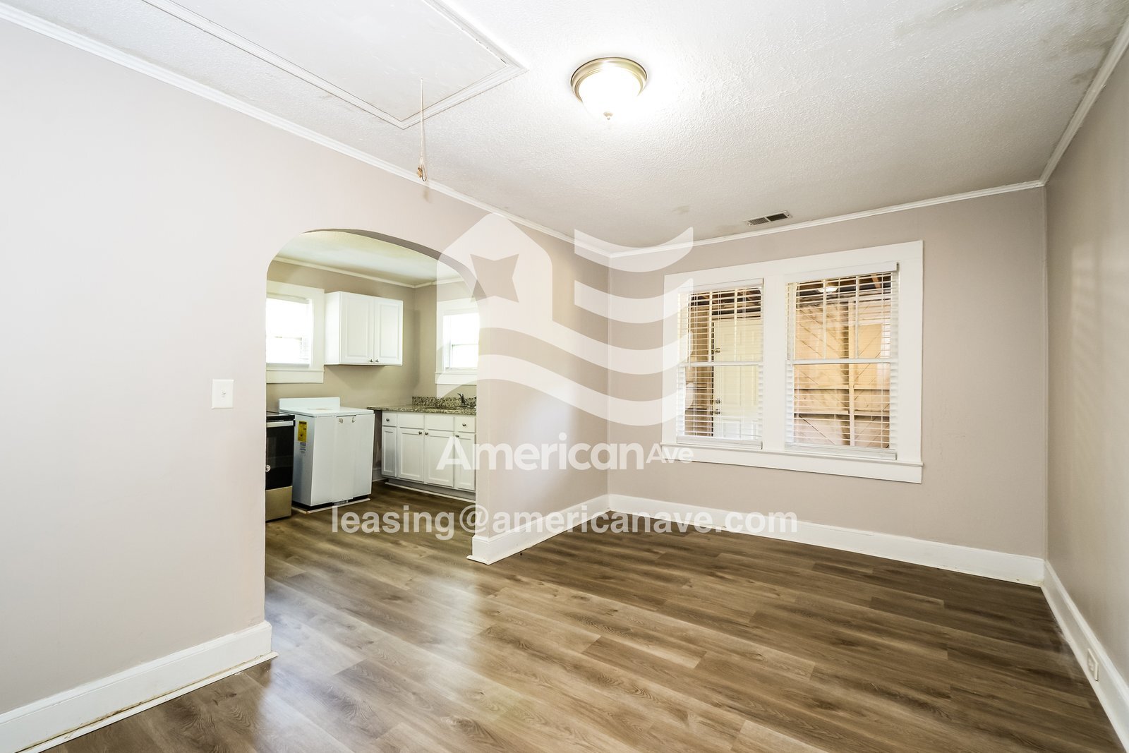 Building Photo - 304 S Pine St