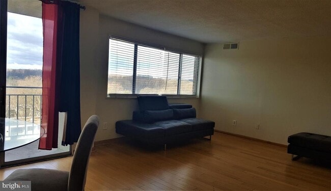 Building Photo - 1836 Metzerott Rd